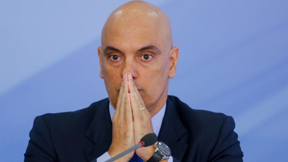 Alvo de bolsonaristas, Moraes