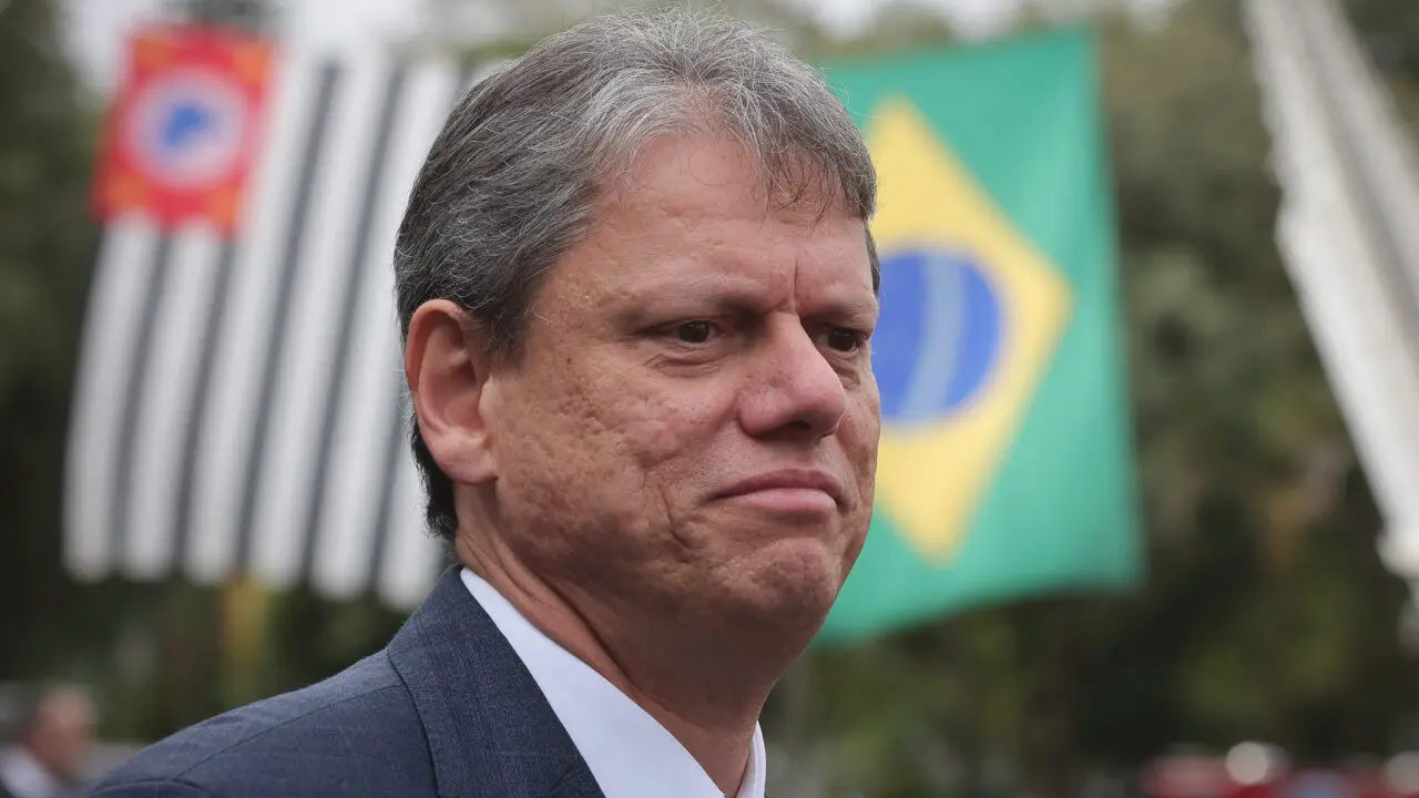 Tarcísio desiste da presidência em 2026 e aposta na reeleição em SP