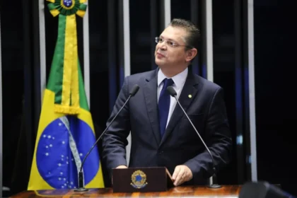 PEC da Anistia avança após Moraes suspender Lei da Dosimetria